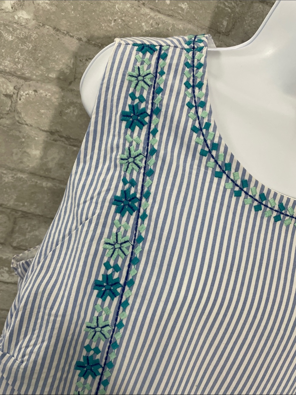 Vineyard Vines Pop Embroidered Hydrangea Stripe shift dress - Picture 2 of 6